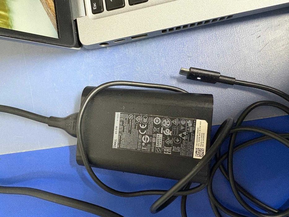 Laptop Dell Latitude 5410 cu procesor i5 8Gb 256Gb Tochscreen