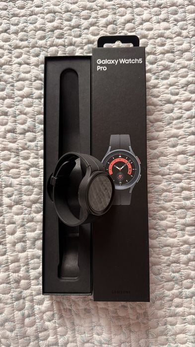 Смарт-часы Samsung Galaxy Watch 5 PRO