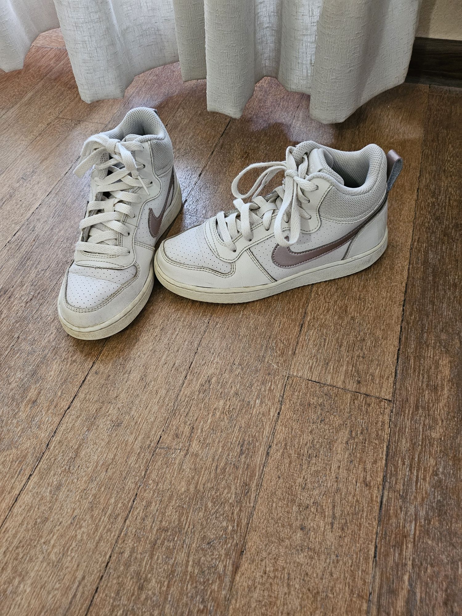 Оригинални кожени маратонки Nike