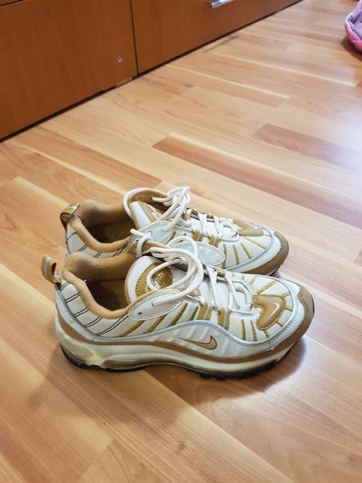 Adidasi Nike  coloare albastru  și alb cu maron mărime 37 ambele