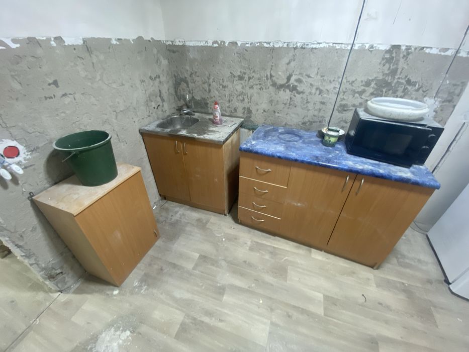 Кухонный гарнитур с раковиной даром