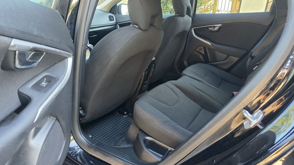 Volvo V40 1.6 D2 * An 2015 * Euro 6 * Cutie Manuala