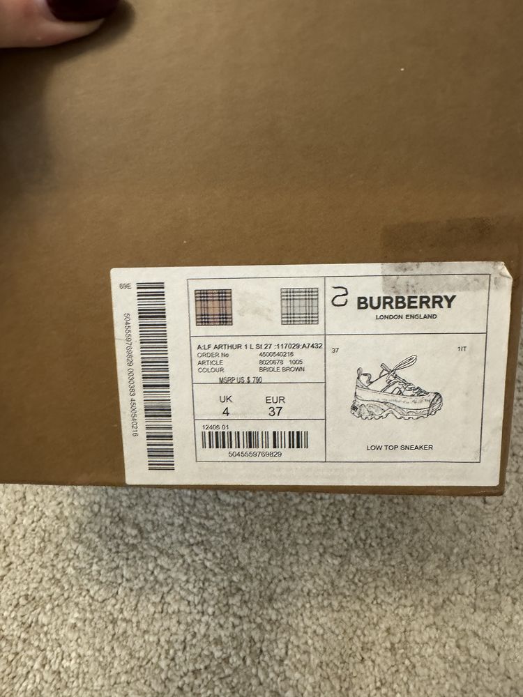 Burberry Arthur Sneakers оригинални дамски маратонки