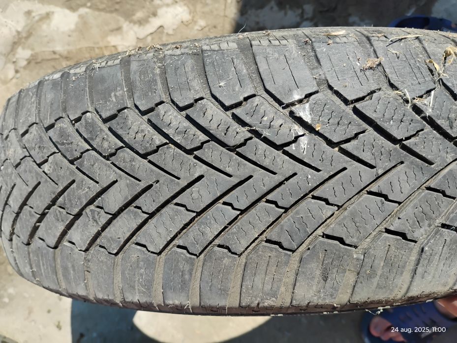 Anvelope vara 185/65/15. Jante Logan