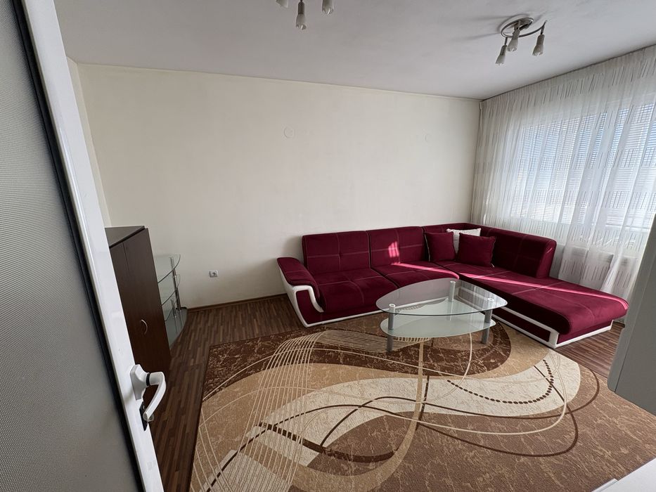 Дава се под наем Двустаен апартамент в София, Гоце Делчев - 70 кв.м за 550.8 € - Снимка #2