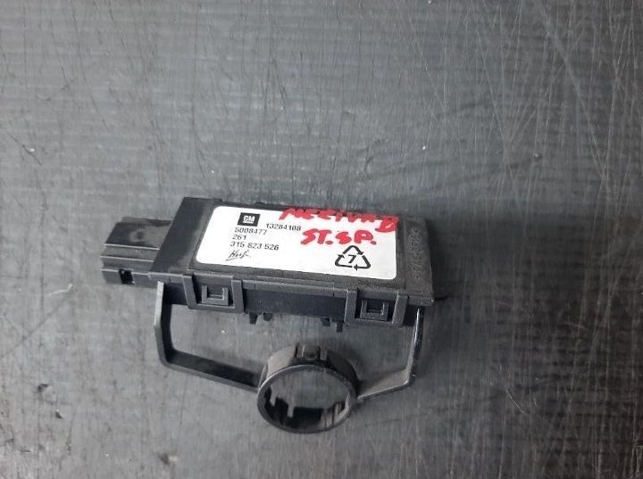 Senzor impact stanga spate opel meriva b s10 13284108 315823526