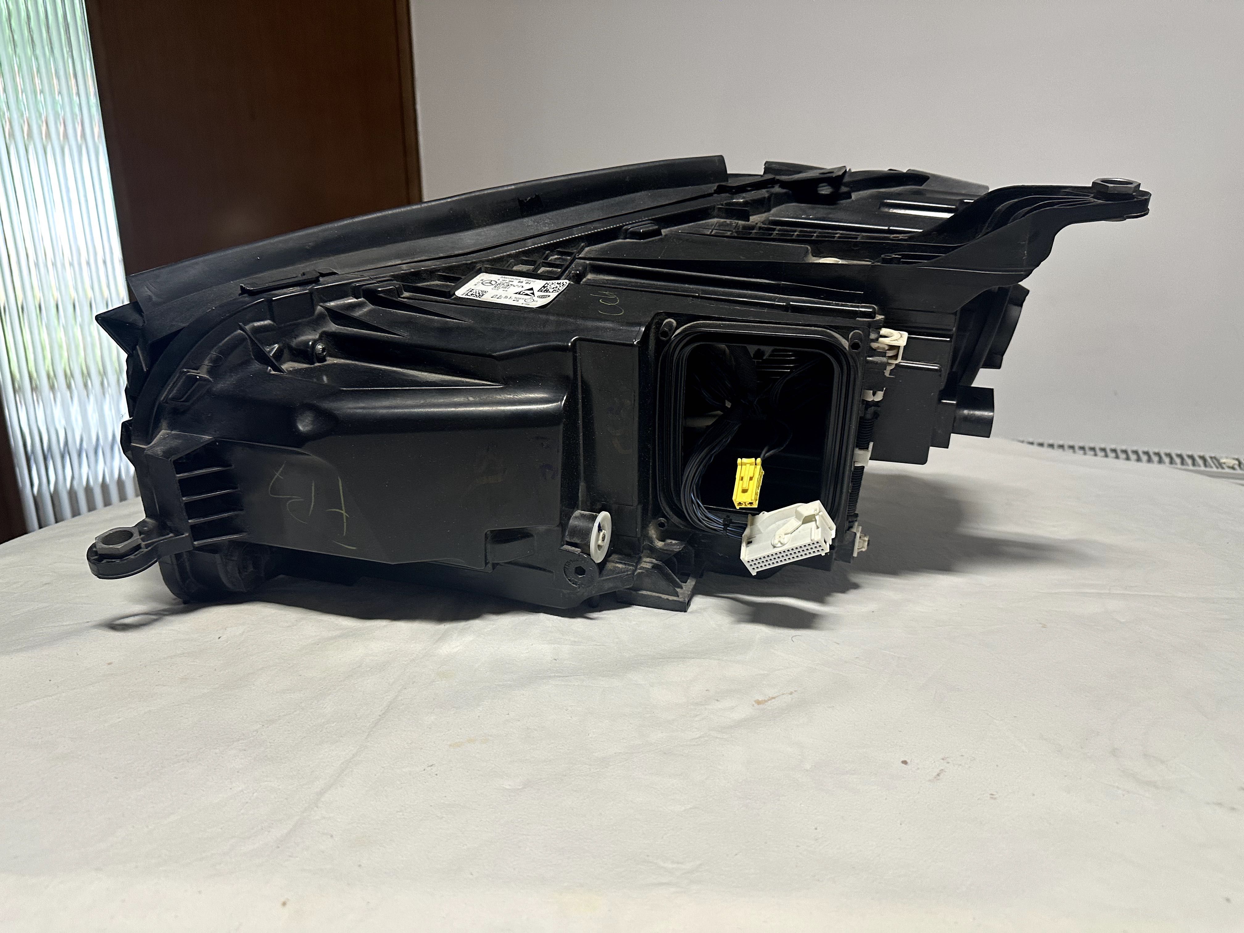 Десен фар за Мercedes GLE Multibeam LED W167