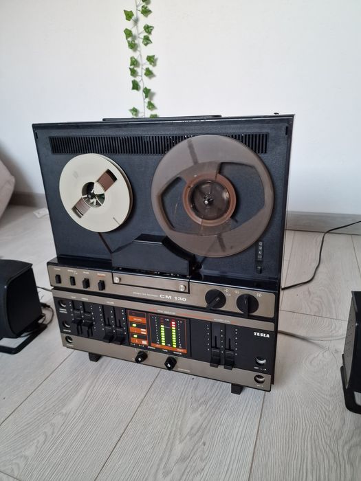 Magnetofon Tesla CM 130