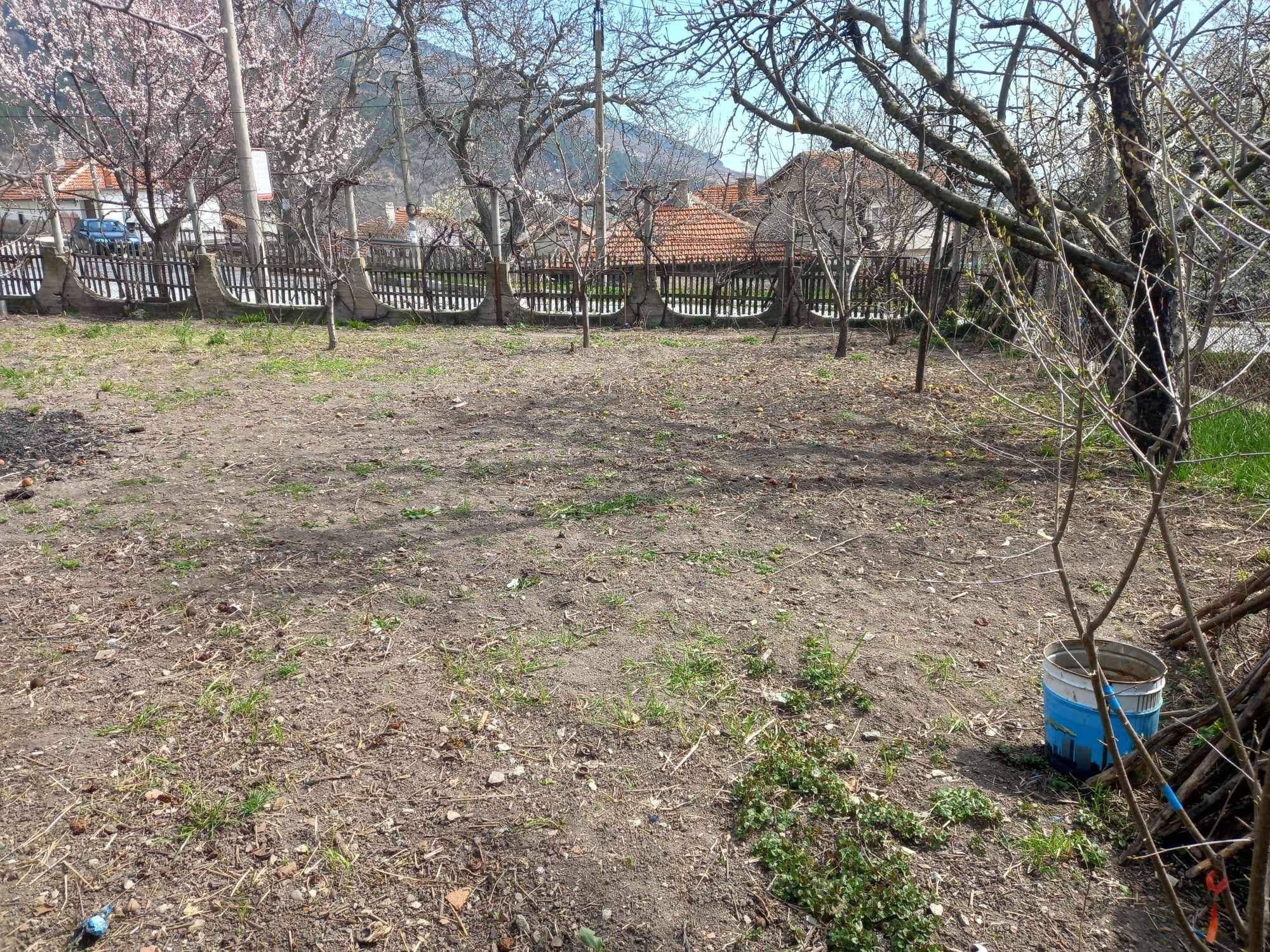 Продавам къща в Гр.Твърдица