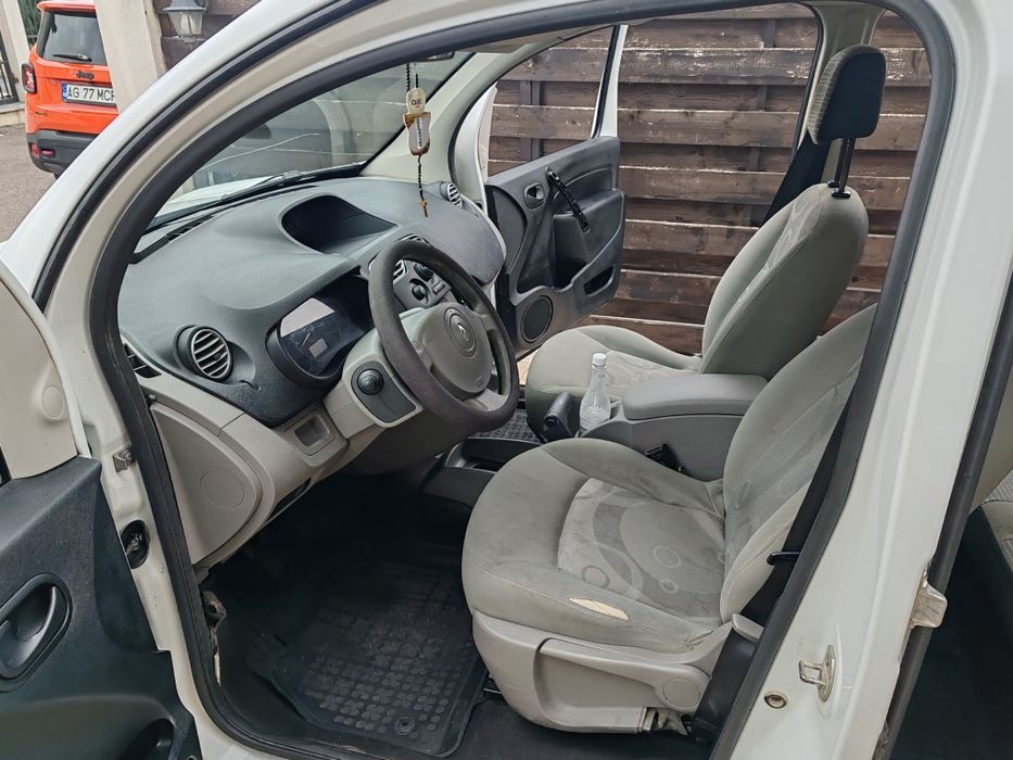 Vând Renault Kangoo