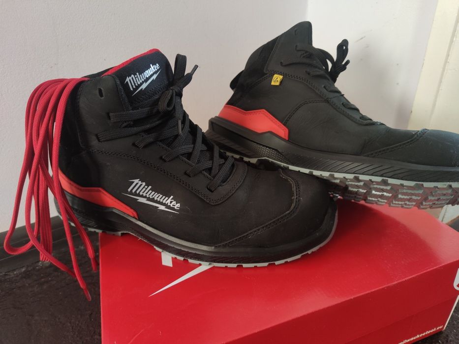 Високи работни обувки MILWAUKEE Flextred s3s 42 номер