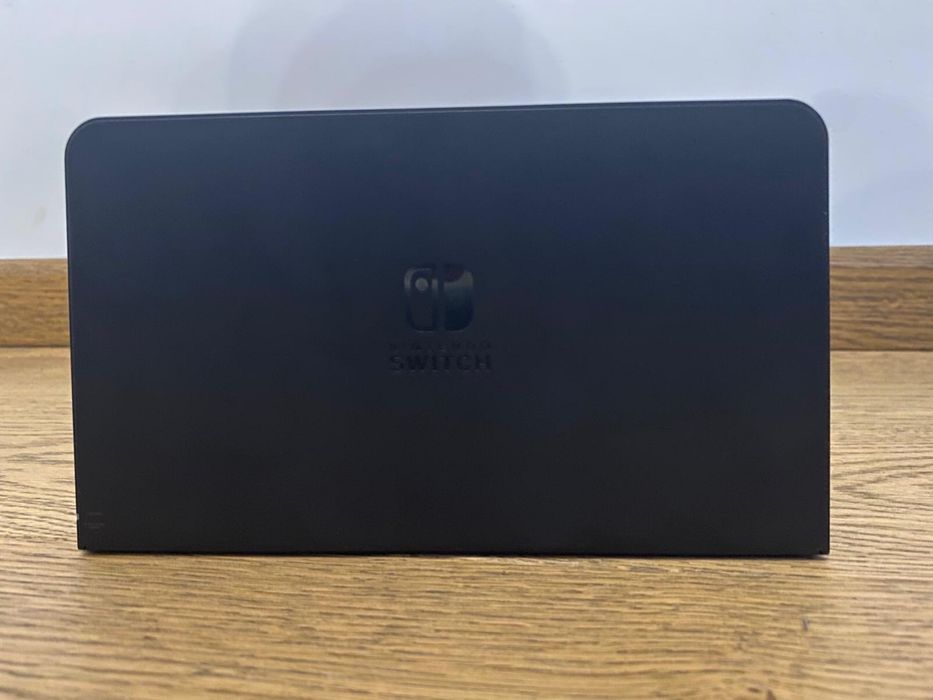 Nintendo Switch OLED + 3 jocuri Mario
