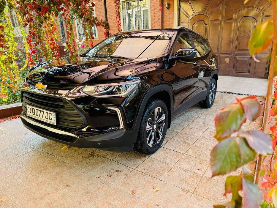 Tracker 2 premier sotiladi