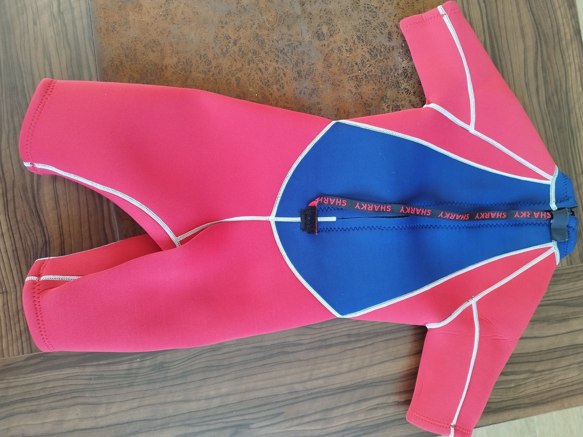 Термо костюм за плуване