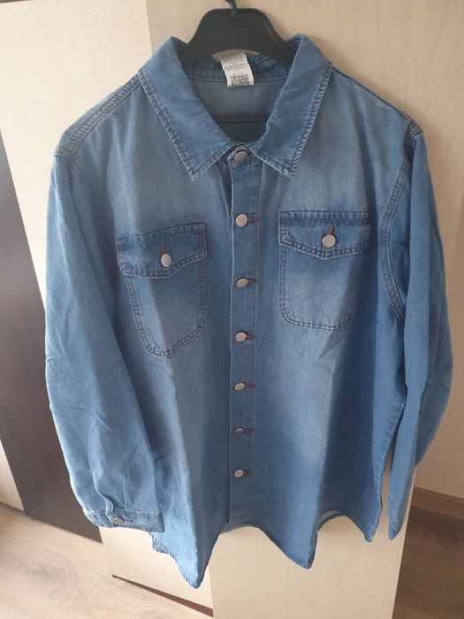 Здравейте, продавам, нова дамска дънкена риза