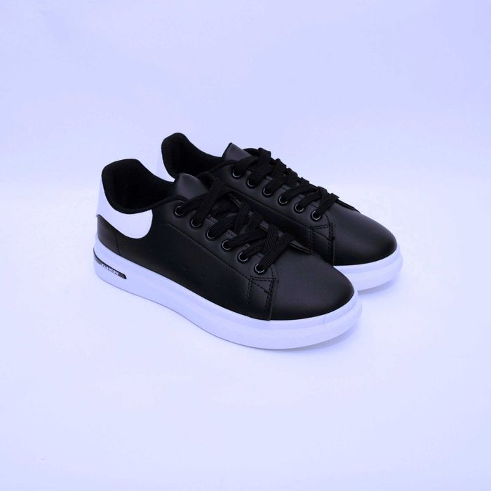 Pret-a-Pied, Sneakers Black Casual Sidewalk