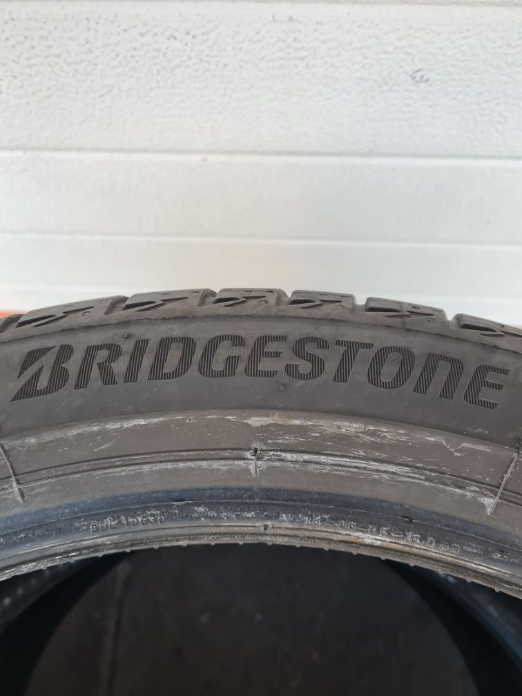 Летни гуми 2 броя BRIDGESTONE Turanza T005 225 40 R18 дот 0524