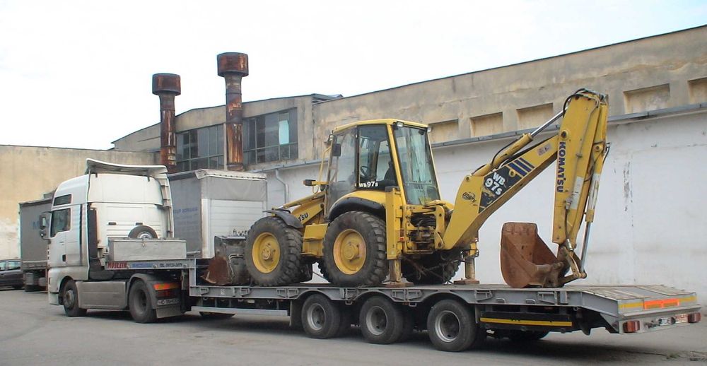 Inchiriere Macara HUNEDOARA ,Camion cu macara ,  Trailer , role