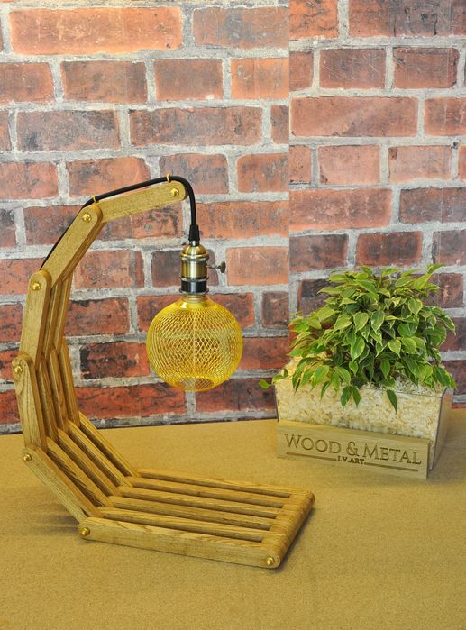 Настолна (нощна) лампа изработена от дърво ясен