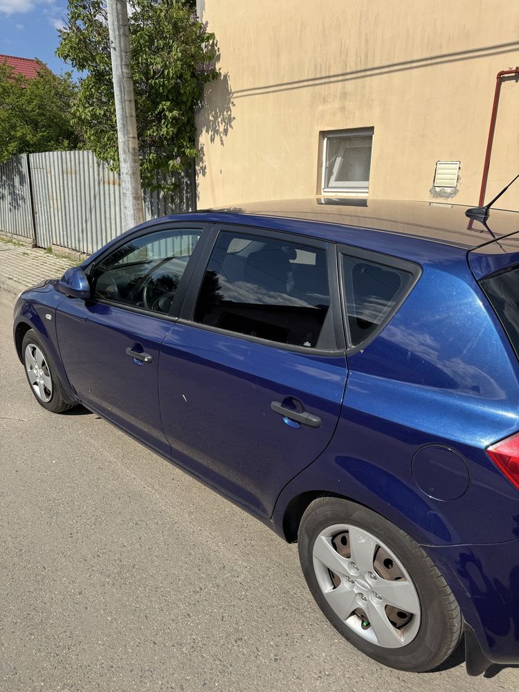 Kia Ceed 1.4 benzina 109cp