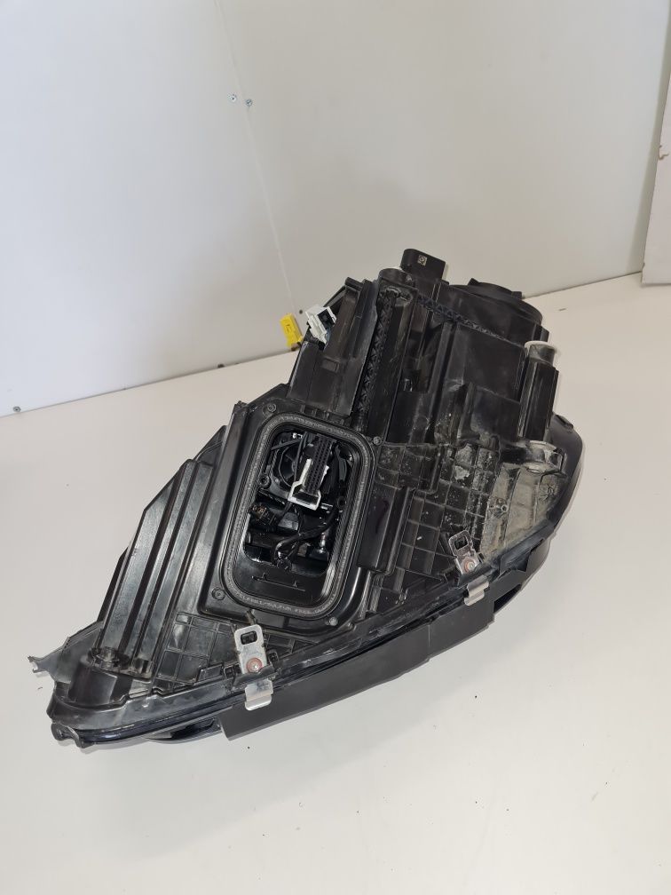 Far dreapta Mercedes GLE 167 / cod- A1679068607 / an-2019-2024 OEM