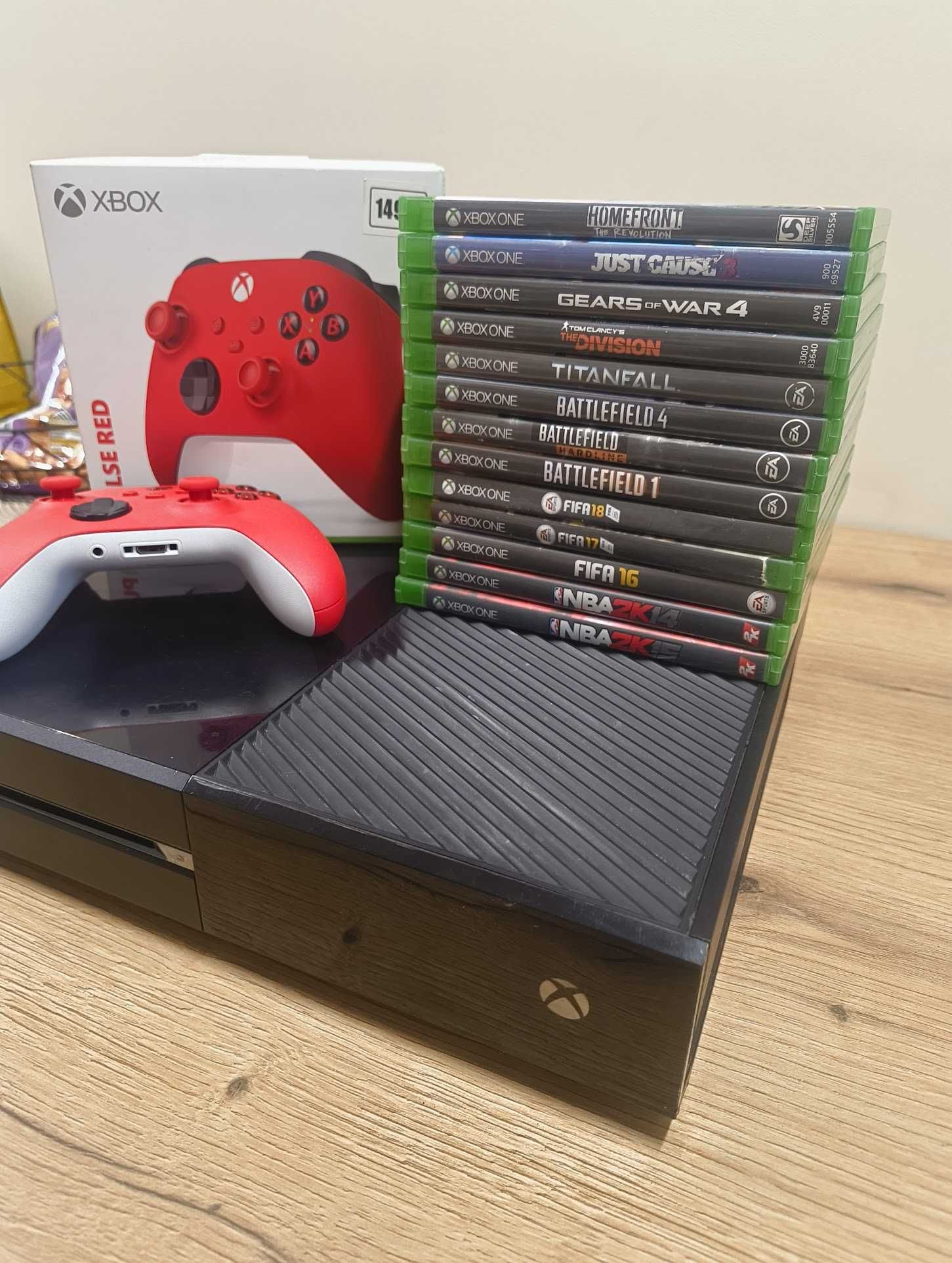 /Конзола/ Xbox One 500GB + контролер + 13 игри