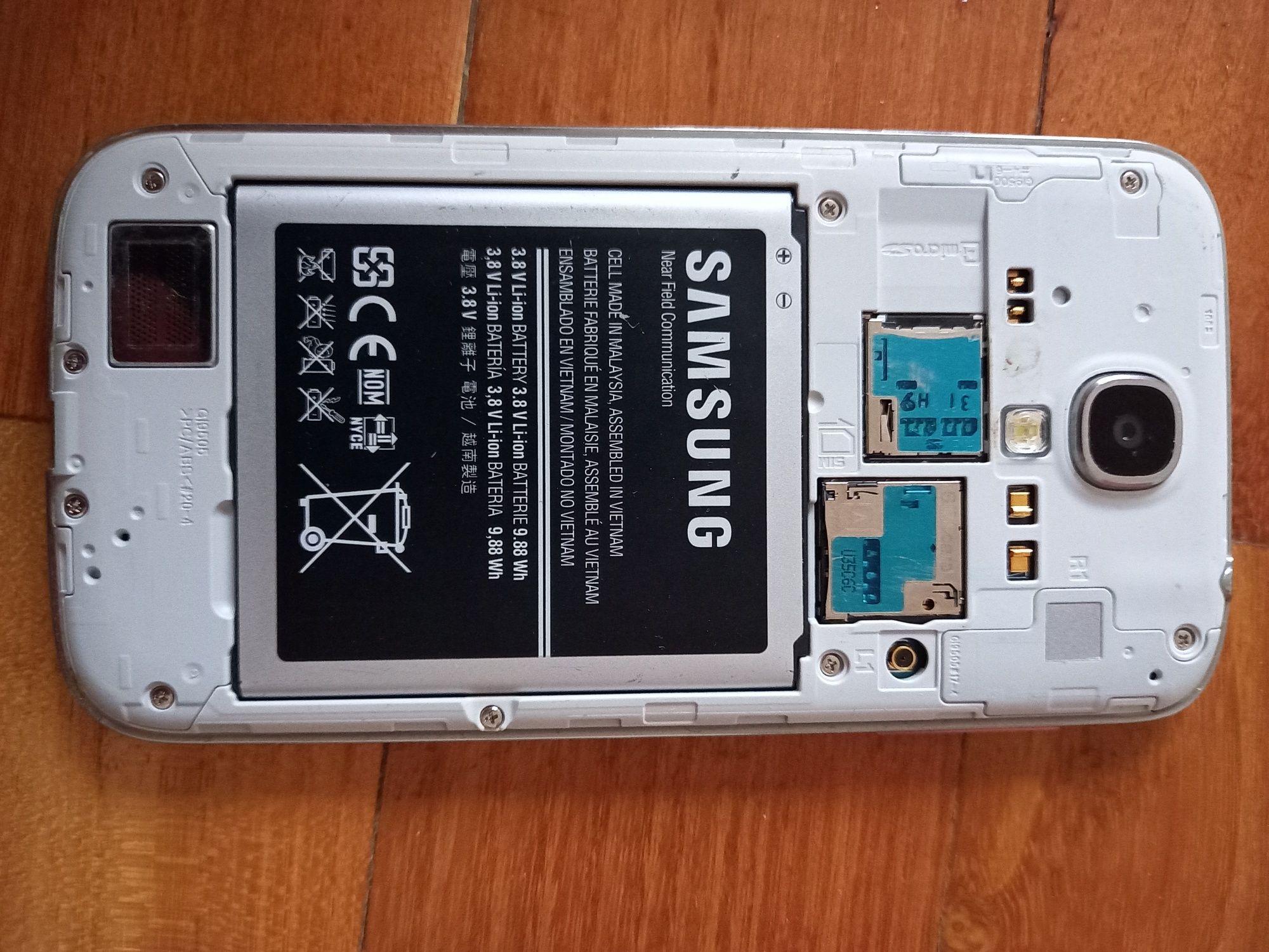 Samsung galaxy S4 an droid 10 display spart