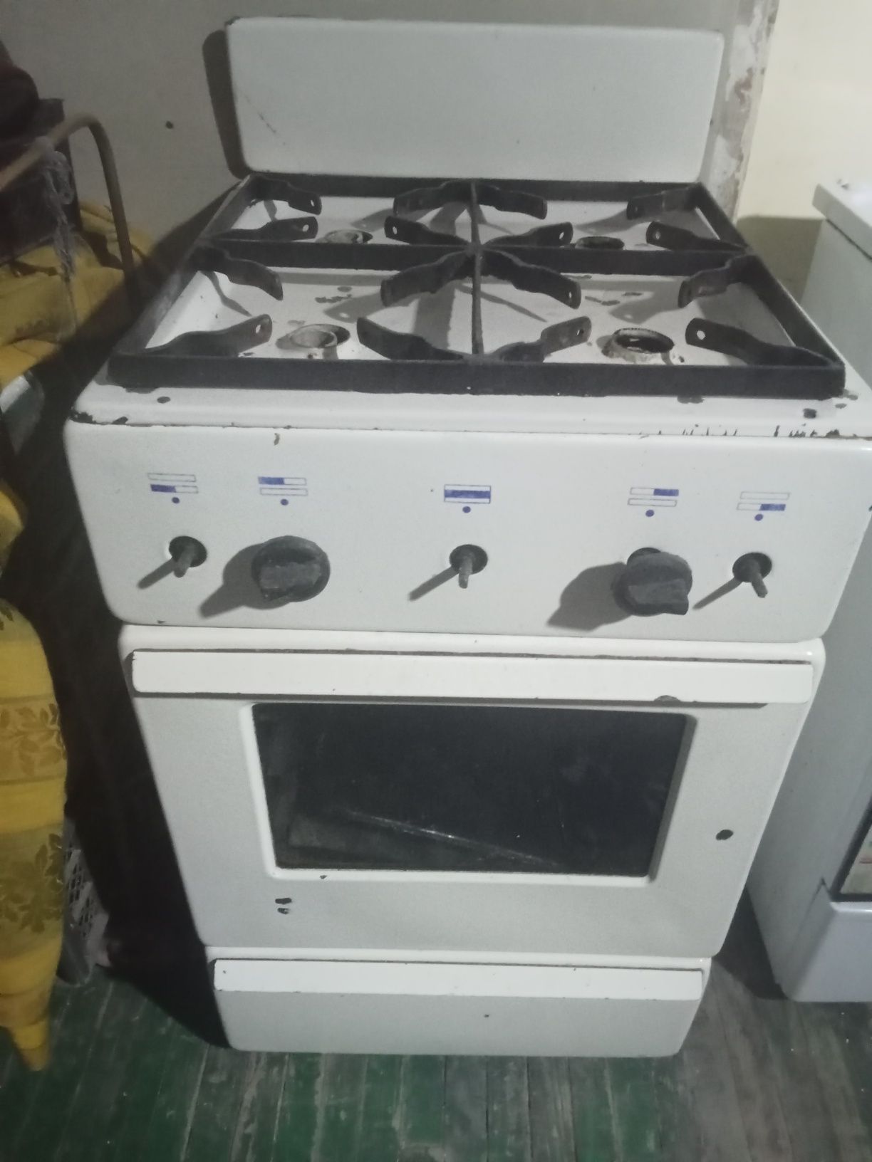 Продается газовая плита СССР рабочая