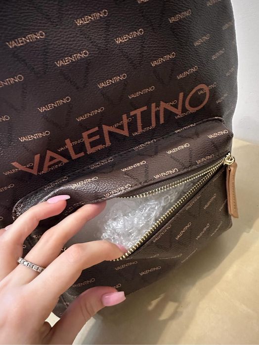 Оригинална нова дамска раница VALENTINO