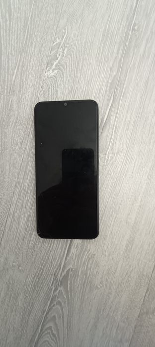 Продам смартфон Vivo Y16