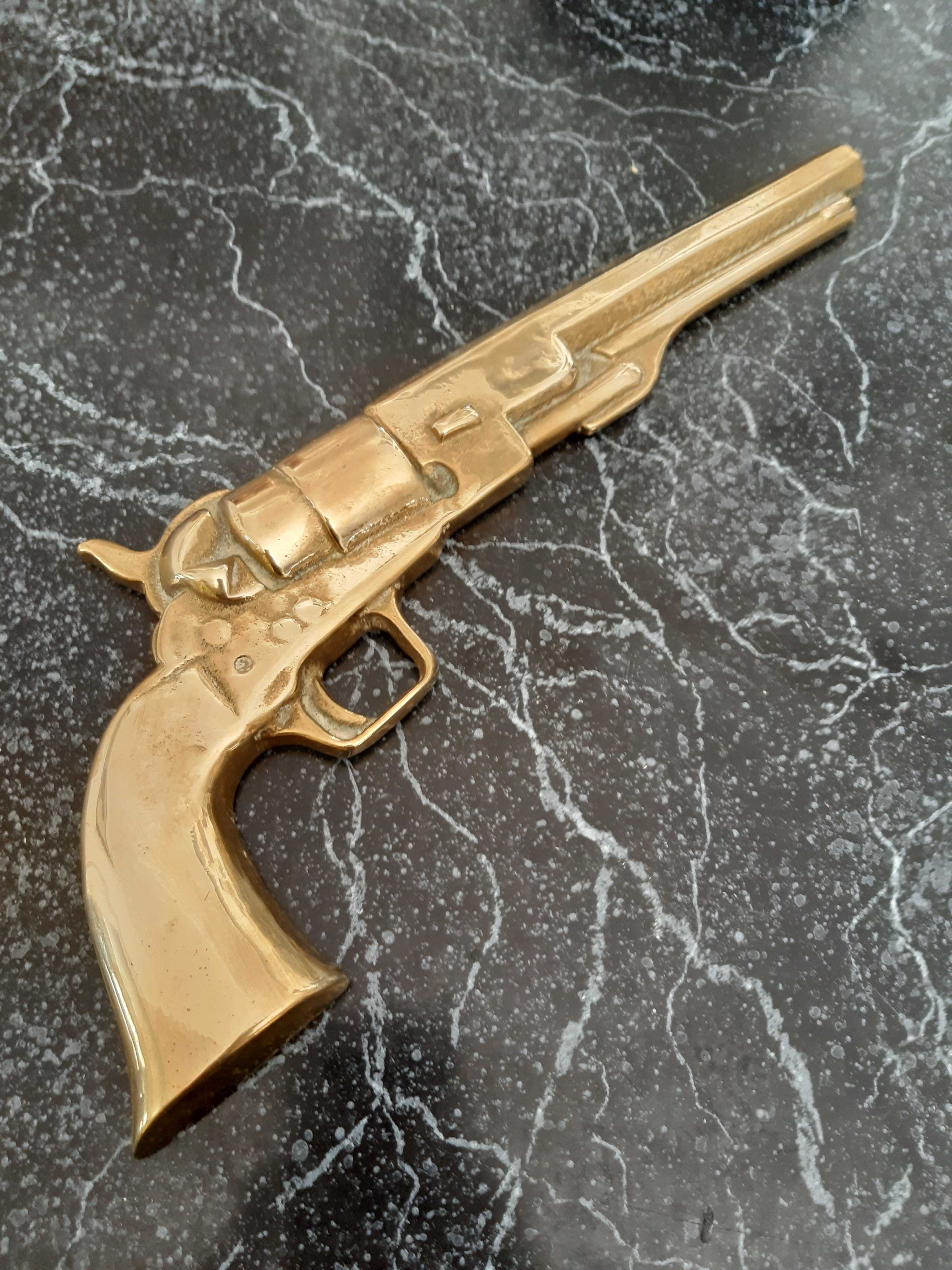 Ornament pistol din bronz, lungime 32cm