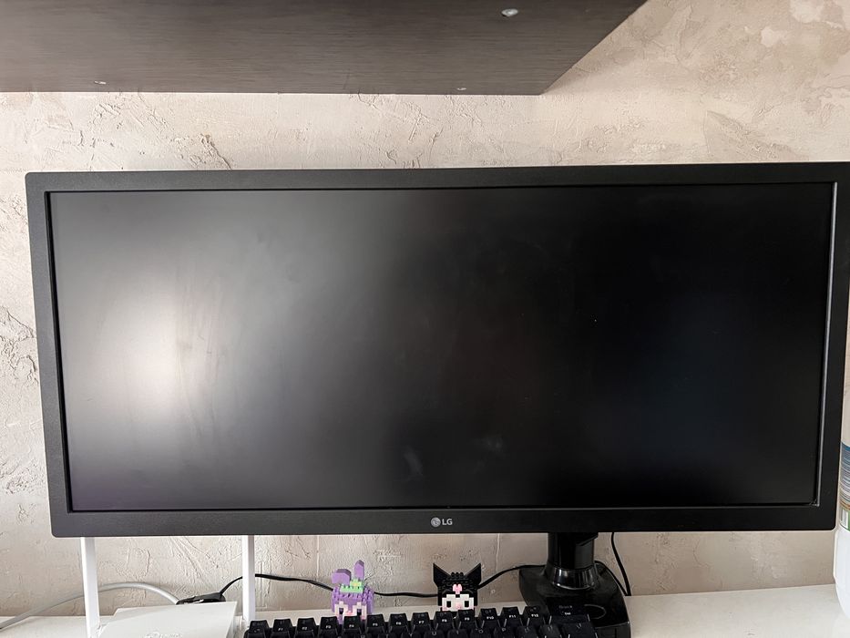 Монитор LG 26WQ500-B черный