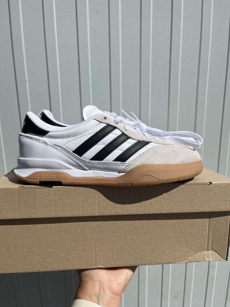 Adidas PREDATOR MUNDIAL номер 38