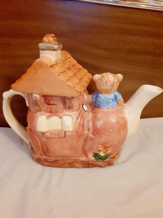 Два чайника "Къщата с мечета" и "Къщата с бухалите"