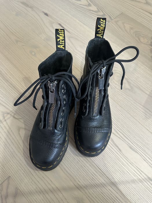 Bocanci de piele Dr. Martens