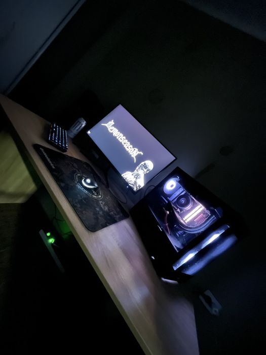 Vand/Schimb PC de gaming impecabil!