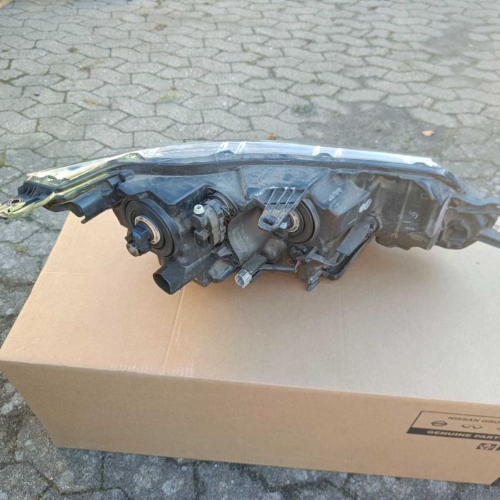 Oригинални фарове Nissan Qashqai J 11 2017-