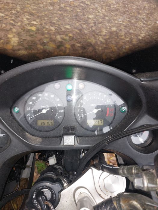 De vânzare/Schimb cu Rulota .  Honda PC38 CBF 600SA /2007 35000 km.