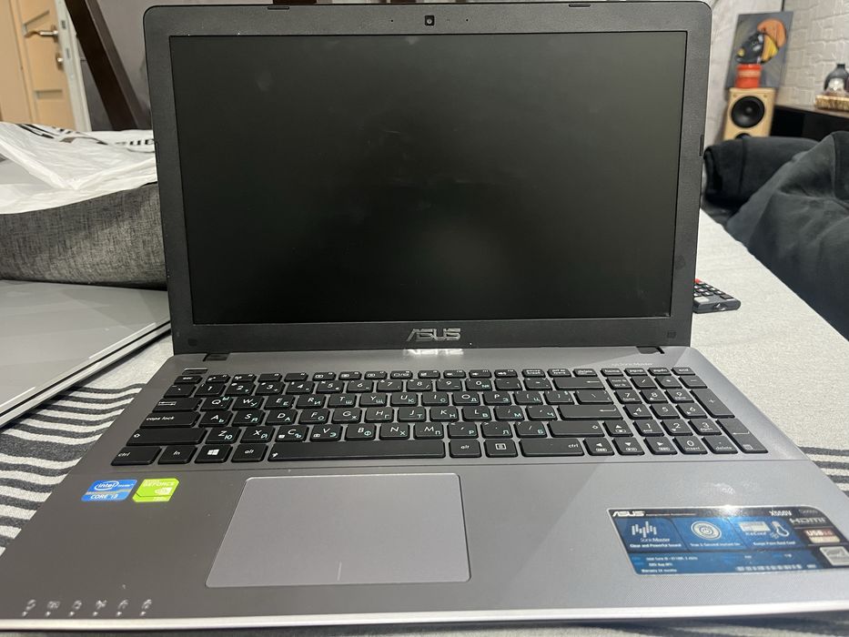 ASUS X550V 1tb - Перфектен