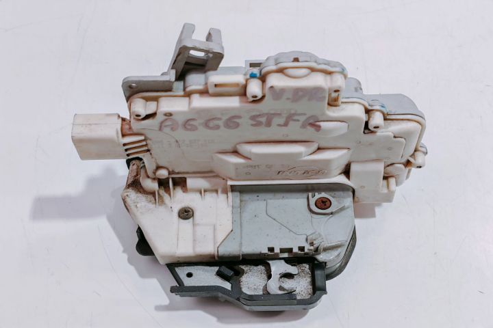 Broasca stanga fata 4F2837015 Audi A6 4F/C6