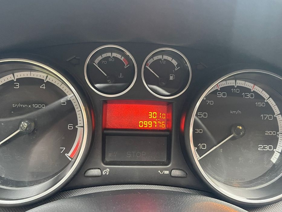 Vând Peugeot 308