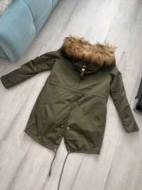 Geaca Bershka dama , S/36 , verde, toamna-iarna