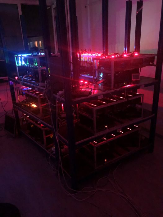 Ferma minat 2200Mhs amd rx vega 56 si vega 64