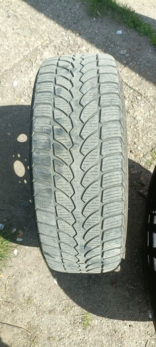 Vând 4 jante cu tot cu cauciucuri IARNA  brigestone pe 195-55/R16