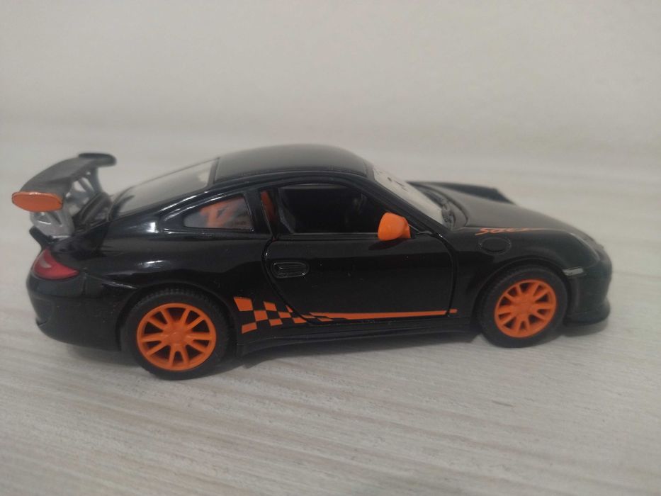 Метална количка Porsche 911 GT3 RS !!!