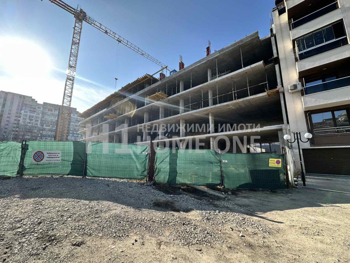 Продажба 3-стаен гр. София - Люлин - 2 120m²