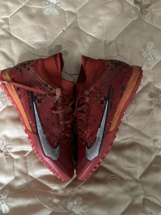 Бутсы гарначо красные