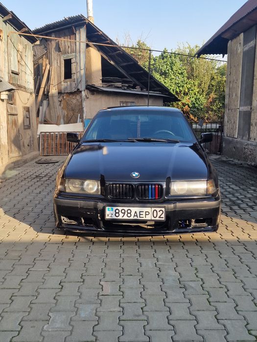 Продам BMW.  328i