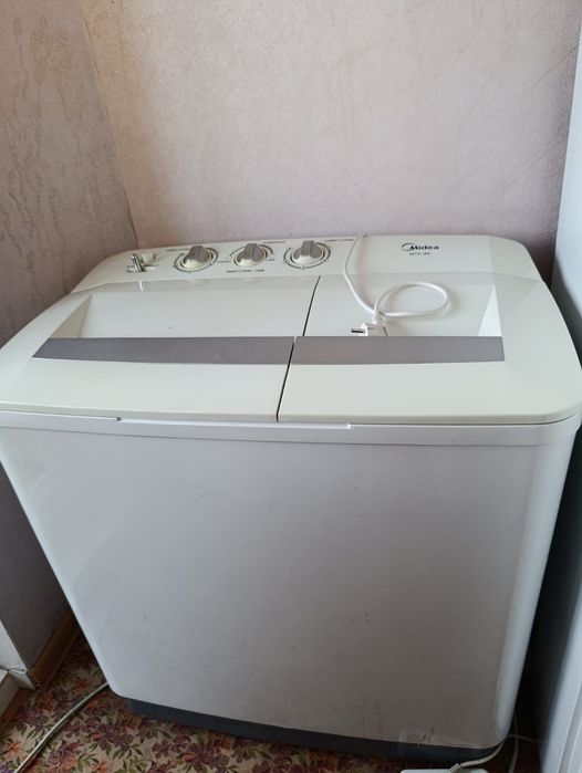 Продам машинку полуавтомат б/у