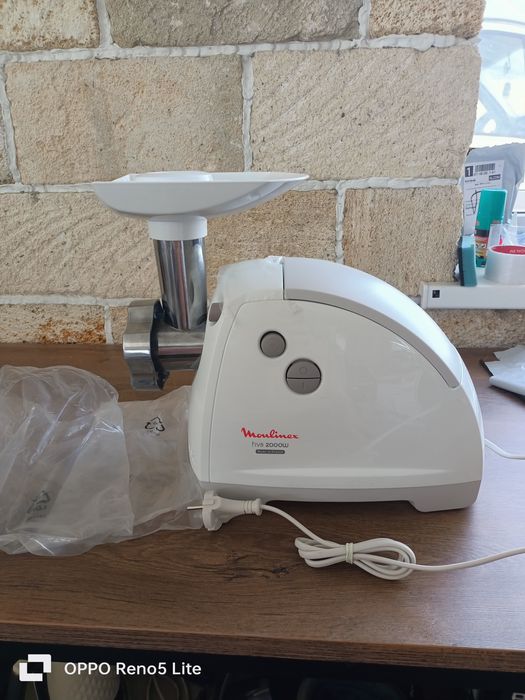 Электро мясорубка Moulinex